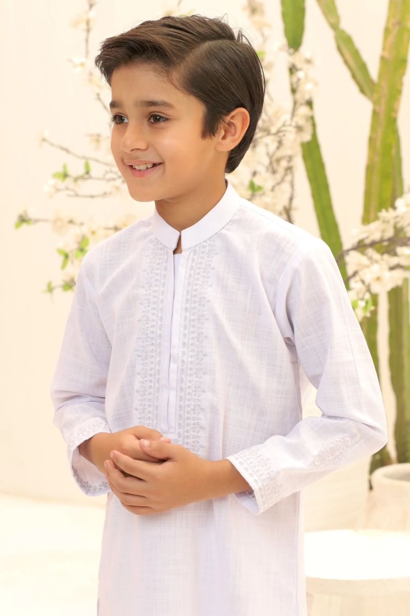 KCDN00898_3.jpg