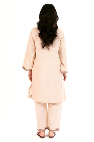 KCDN00980_3.jpg