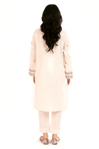 KCDN00985_3.jpg